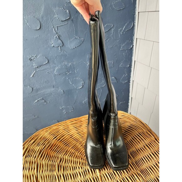 knee high black boots - Picture 3 of 8